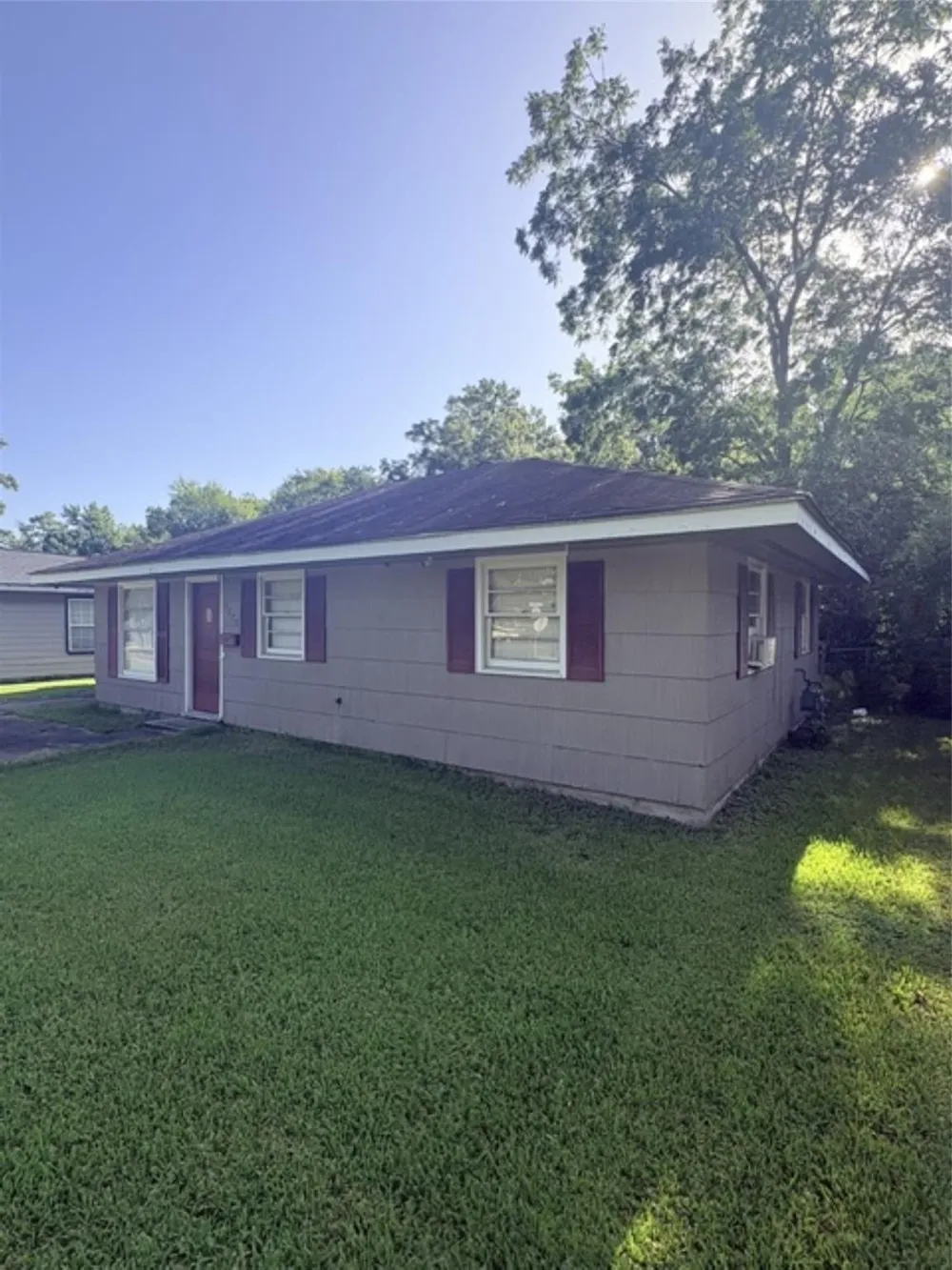 5270 Spencer Drive Beaumont, TX 77708