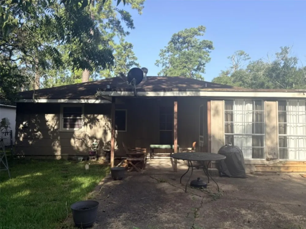 5270 Spencer Drive Beaumont, TX 77708