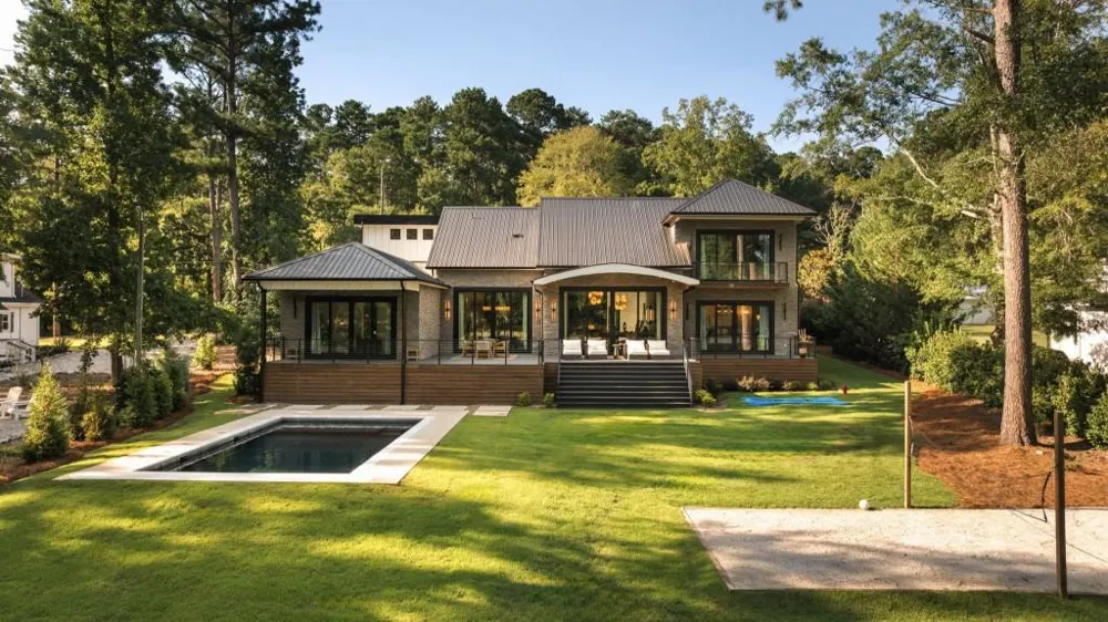 298 W River Bend Drive Eatonton, GA 31024