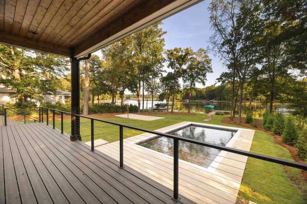 298 W River Bend Drive Eatonton, GA 31024