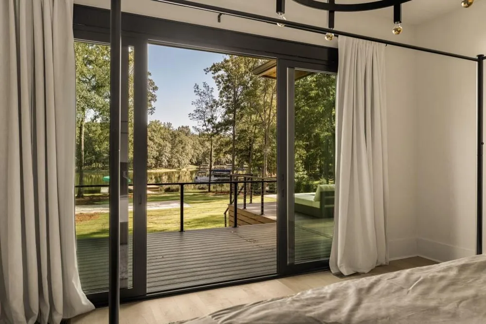 298 W River Bend Drive Eatonton, GA 31024