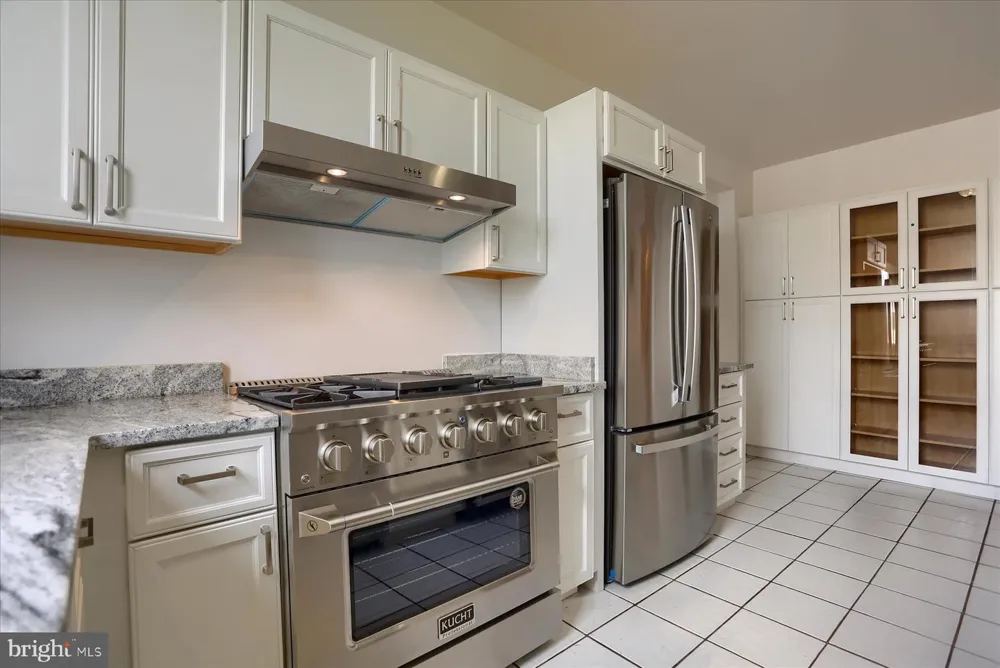 3908 CHARLES STREET #1102 Baltimore, MD 21218