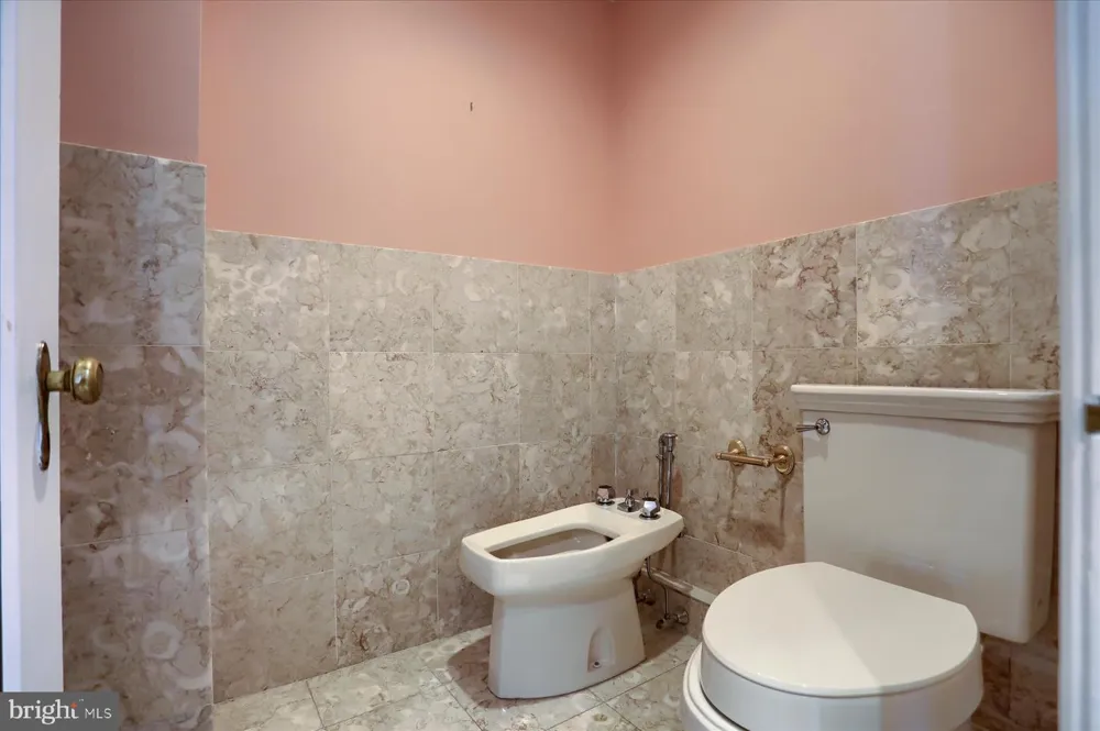 3908 CHARLES STREET #1102 Baltimore, MD 21218