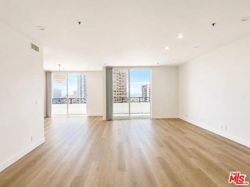 10390 WILSHIRE BOULEVARD #1804 Los Angeles, CA 90024