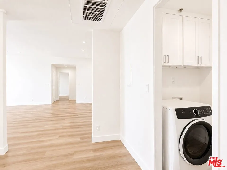 10390 WILSHIRE BOULEVARD #1804 Los Angeles, CA 90024
