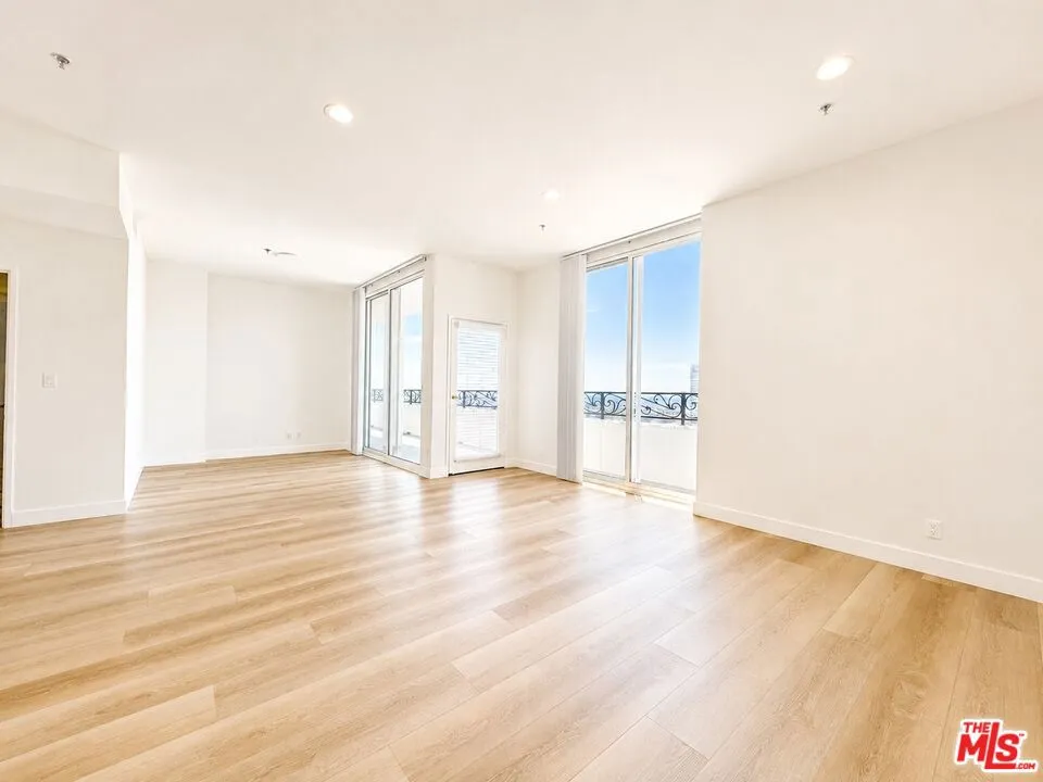 10390 WILSHIRE BOULEVARD #1804 Los Angeles, CA 90024