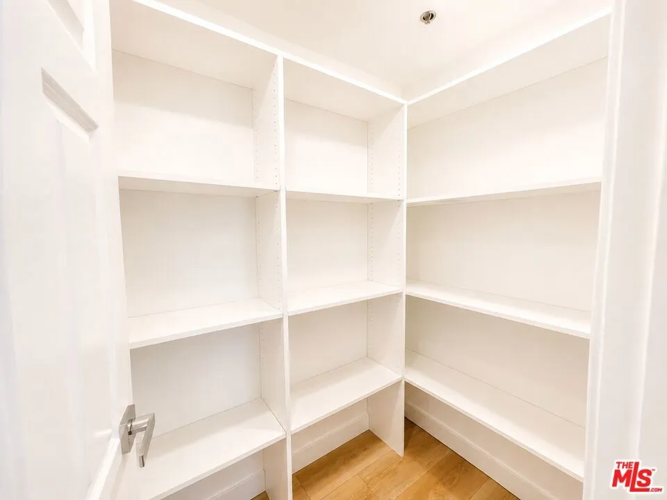 10390 WILSHIRE BOULEVARD #1804 Los Angeles, CA 90024