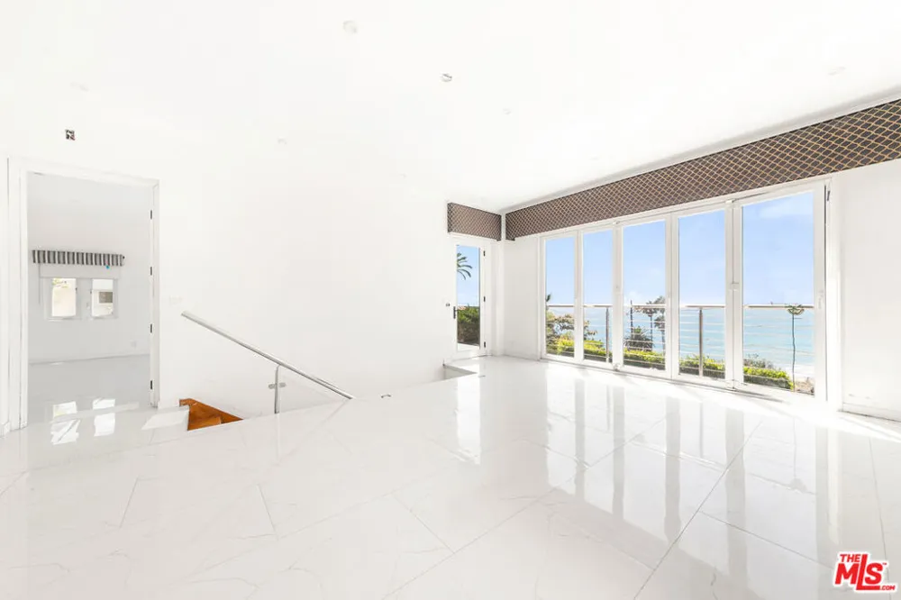 17725 Revello Drive Los Angeles, CA 90272