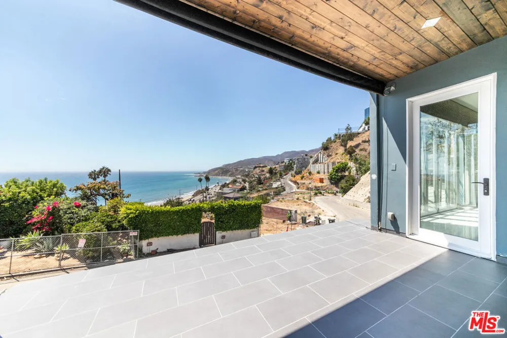 17725 Revello Drive Los Angeles, CA 90272