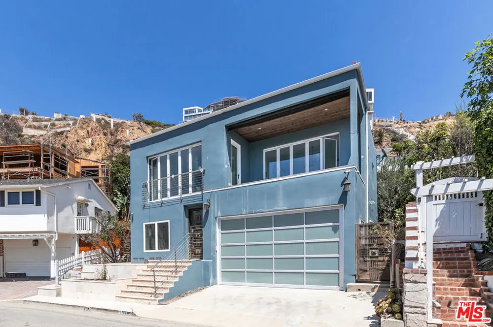 17725 Revello Drive Los Angeles, CA 90272