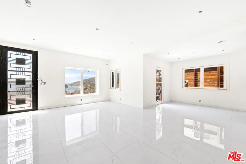 17725 Revello Drive Los Angeles, CA 90272