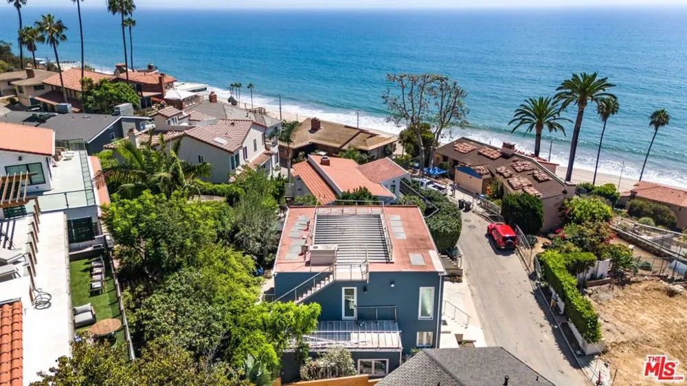 17725 Revello Drive Los Angeles, CA 90272