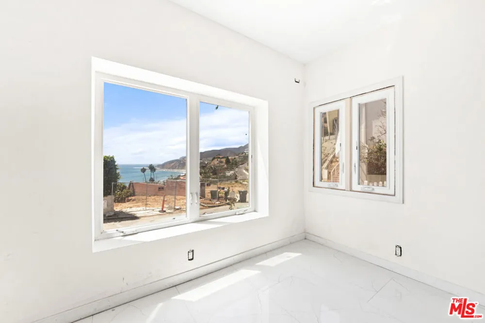 17725 Revello Drive Los Angeles, CA 90272