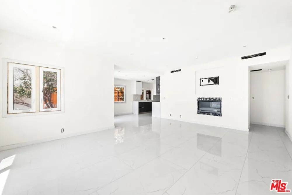 17725 Revello Drive Los Angeles, CA 90272