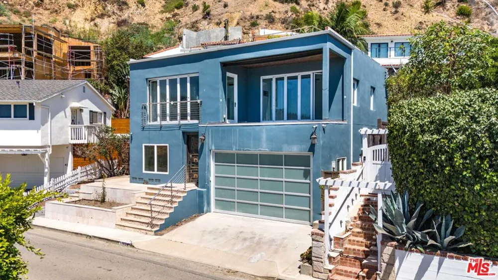 17725 Revello Drive Los Angeles, CA 90272