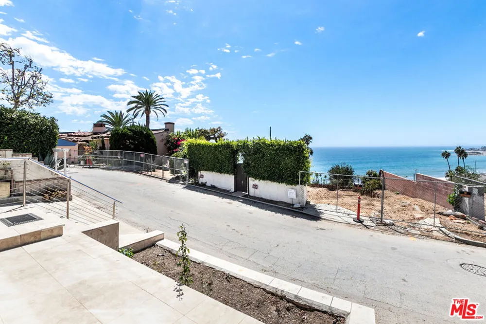 17725 Revello Drive Los Angeles, CA 90272