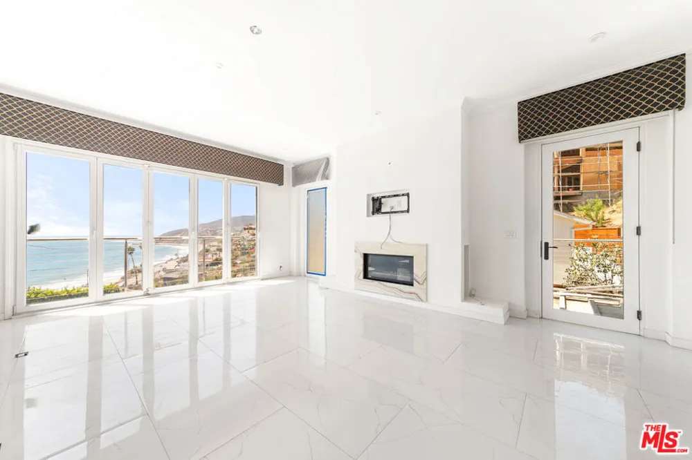 17725 Revello Drive Los Angeles, CA 90272