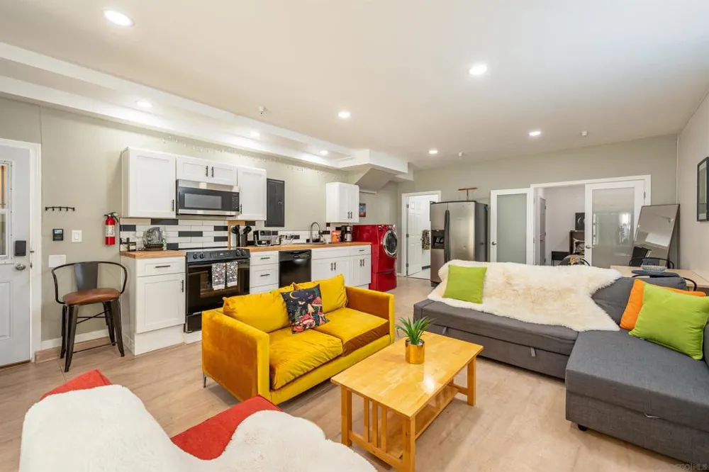 4741 Point Loma San Diego, CA 92106
