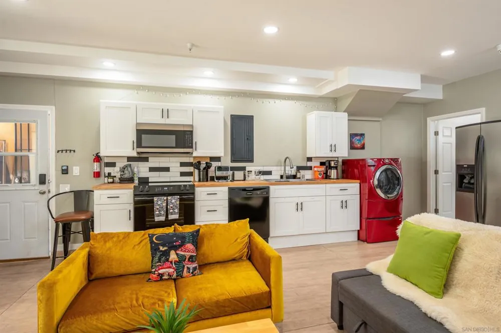 4741 Point Loma San Diego, CA 92106