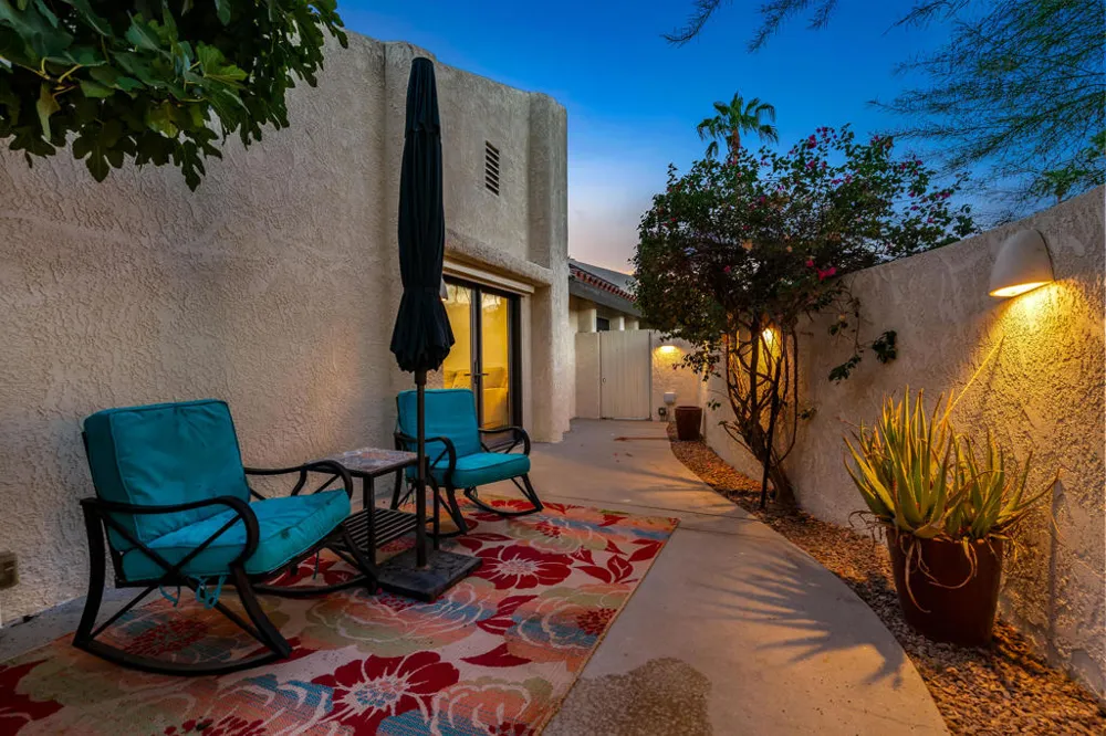 1444 S San Mateo Drive Palm Springs, CA 92264