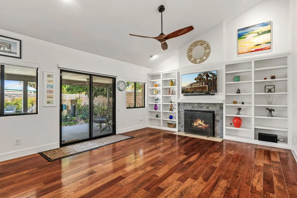 1444 S San Mateo Drive Palm Springs, CA 92264