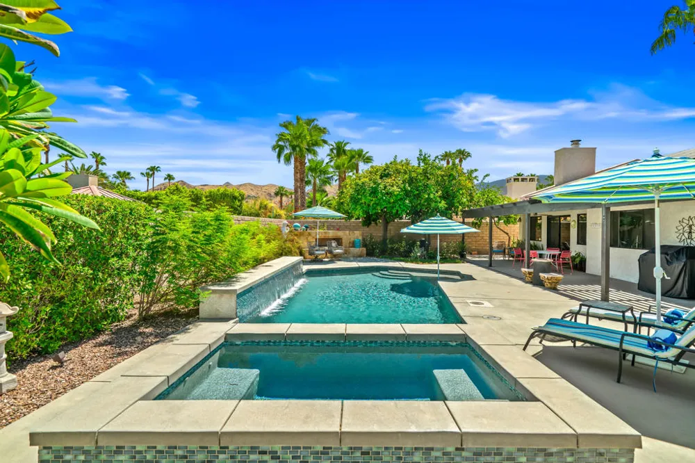 1444 S San Mateo Drive Palm Springs, CA 92264