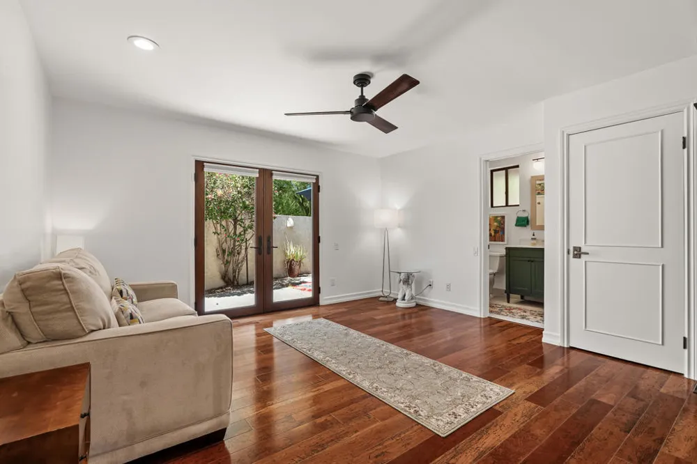 1444 S San Mateo Drive Palm Springs, CA 92264