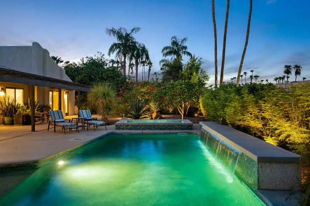 1444 S San Mateo Drive Palm Springs, CA 92264