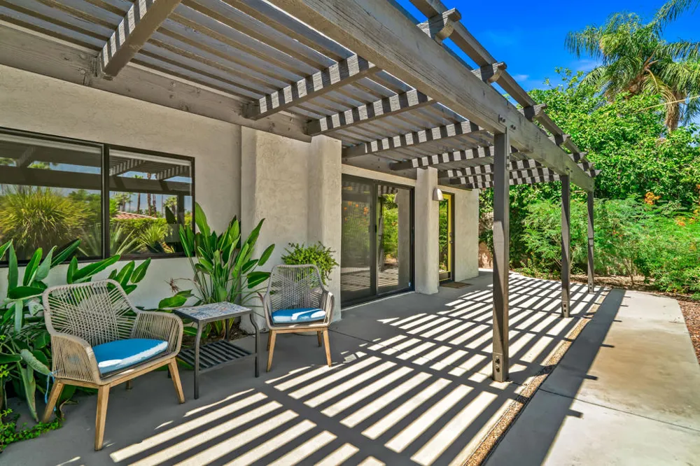 1444 S San Mateo Drive Palm Springs, CA 92264
