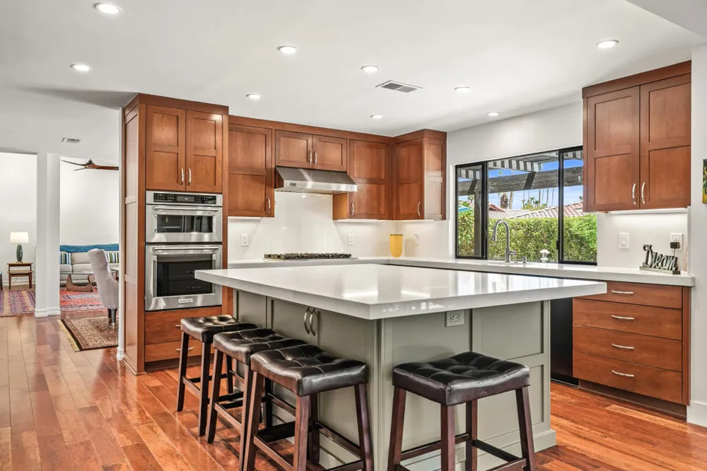 1444 S San Mateo Drive Palm Springs, CA 92264