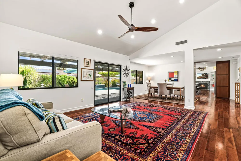 1444 S San Mateo Drive Palm Springs, CA 92264