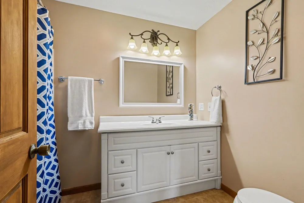 2828 W F AVENUE Kalamazoo, MI 49009