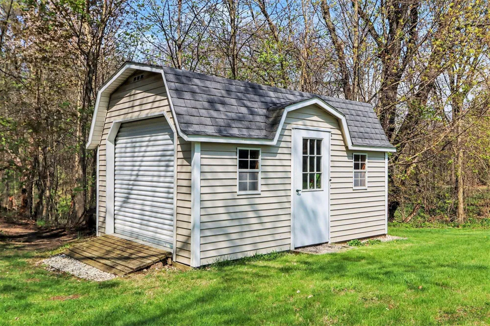 2828 W F AVENUE Kalamazoo, MI 49009