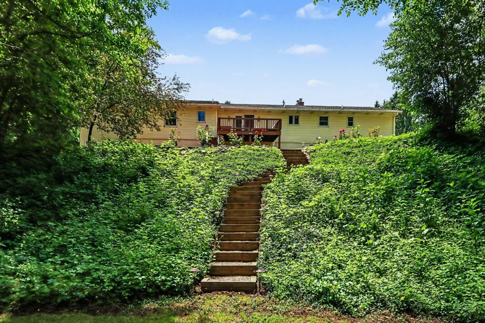 2828 W F AVENUE Kalamazoo, MI 49009