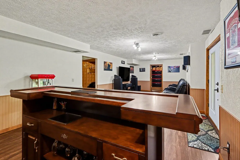 2828 W F AVENUE Kalamazoo, MI 49009