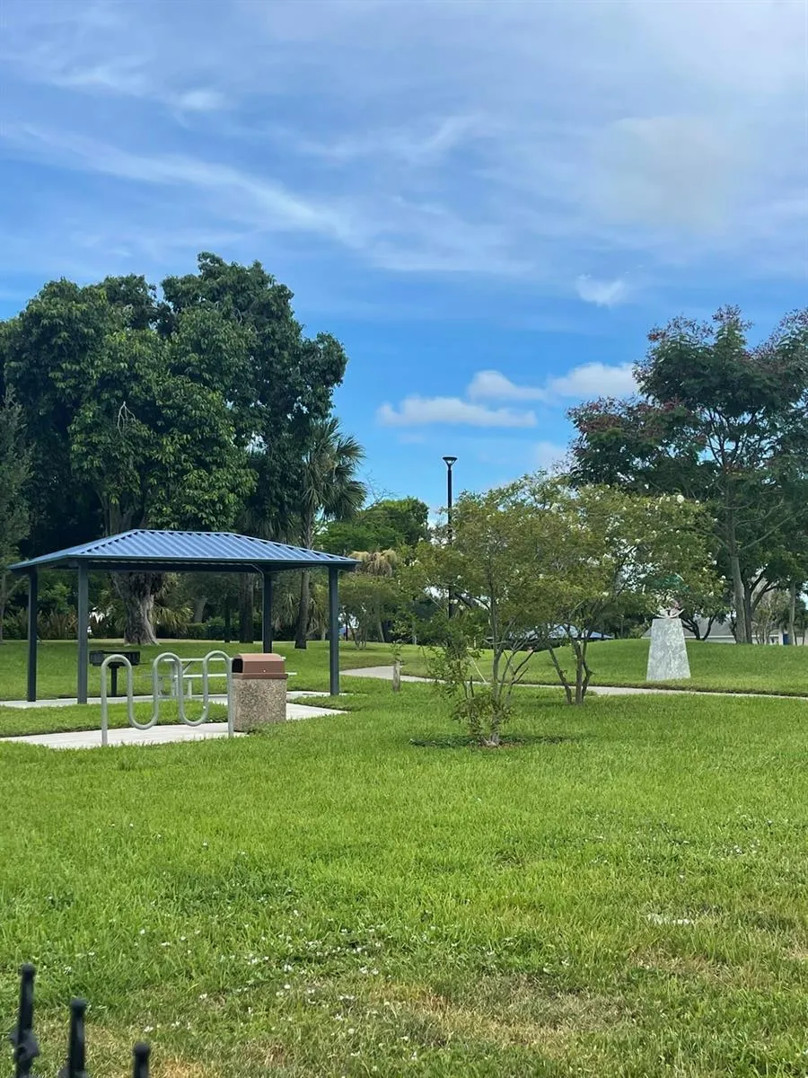 920 NW 3RD STREET Boynton Beach, FL 33435