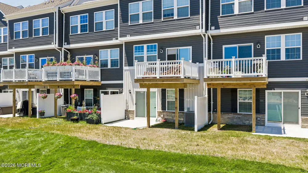 45 Frst Park Drive Waretown, NJ 08758