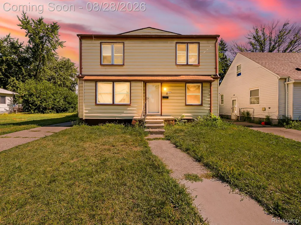 14725 Agnes Avenue Eastpointe City, MI 48021