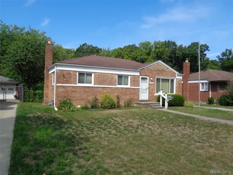 2460 Longmeadow Drive