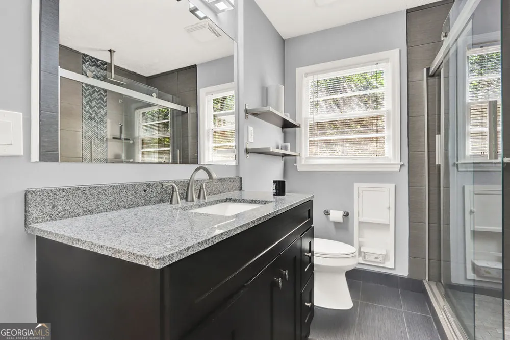 5428 Smoke Rise DR Stone Mountain, GA 30087