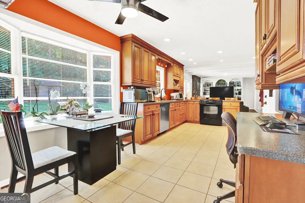 5428 Smoke Rise DR Stone Mountain, GA 30087