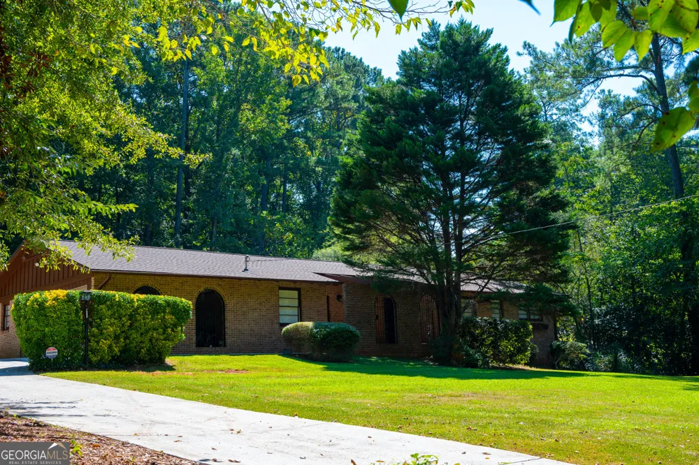 5428 Smoke Rise DR Stone Mountain, GA 30087