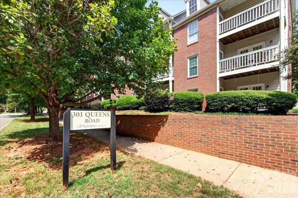 301 Queens Road #106 Charlotte, NC 28204