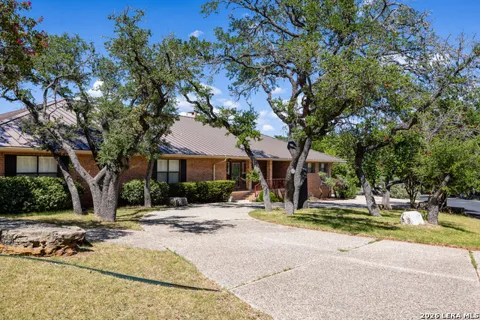304 Spring Mill Dr