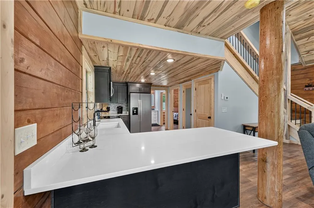 196 Jakes Landing Way Ellijay, GA 30540