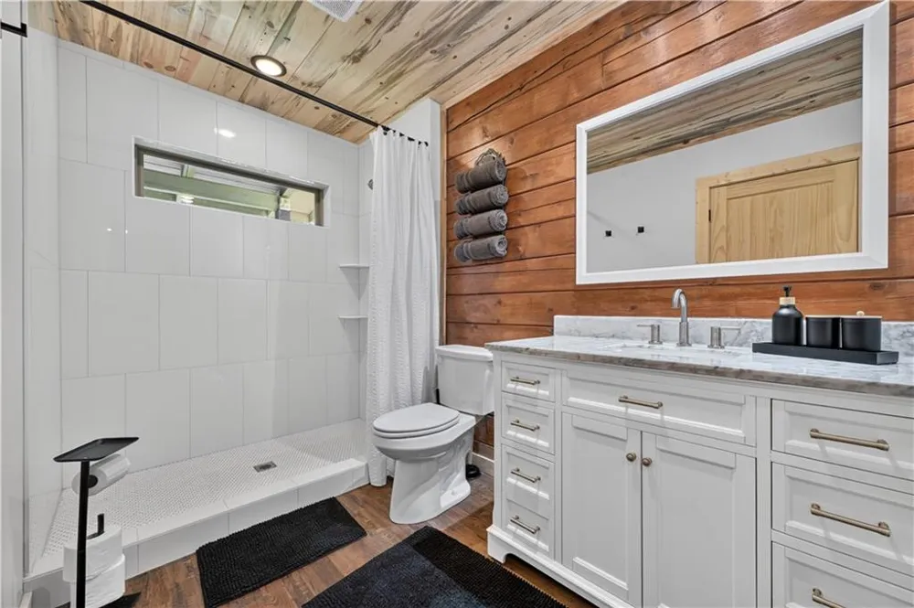 196 Jakes Landing Way Ellijay, GA 30540