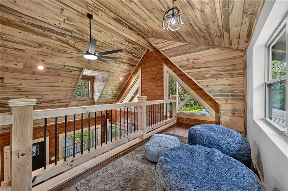 196 Jakes Landing Way Ellijay, GA 30540