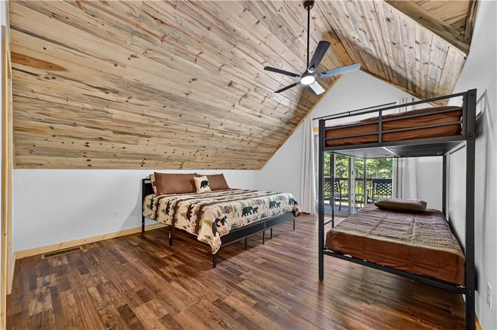 196 Jakes Landing Way Ellijay, GA 30540