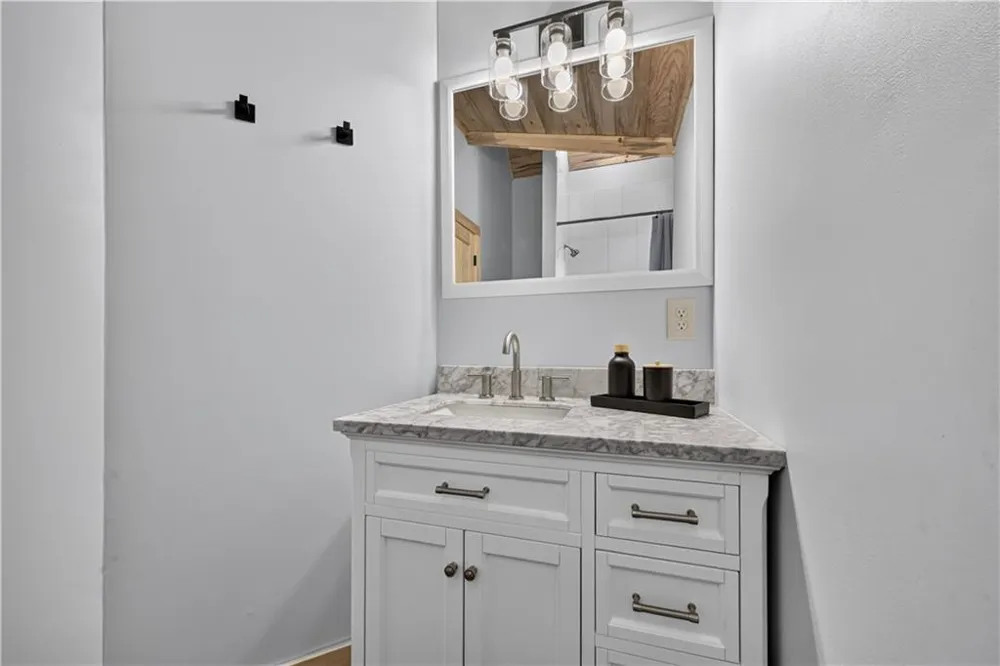 196 Jakes Landing Way Ellijay, GA 30540