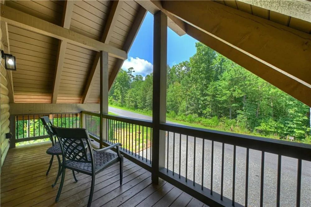 196 Jakes Landing Way Ellijay, GA 30540
